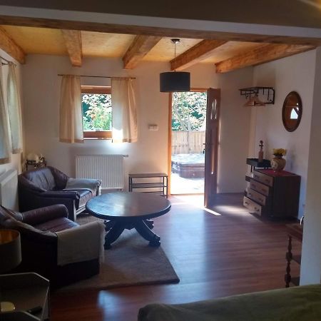 Stodola-Soukromy Apartman Pro Dva S Venkovni Virivkou Karlštejn Kültér fotó